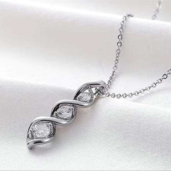 STERLING SILVER 3 STONE DROP PENDANT NECKLACE - Picture 1 of 4